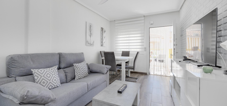 Torrevieja, Alicante, 2 Bedrooms Bedrooms, ,1 BathroomBathrooms,Bungalow,Resale,0,75632138011589552