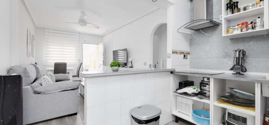 Torrevieja, Alicante, 2 Bedrooms Bedrooms, ,1 BathroomBathrooms,Bungalow,Resale,0,75632138011589552
