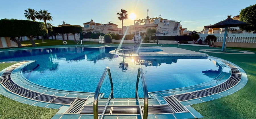 Orihuela Costa, Alicante, 3 Bedrooms Bedrooms, ,1 BathroomBathrooms,Villa,Resale,0,75632221621217136