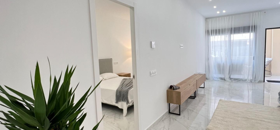 Torrevieja, Alicante, 2 Bedrooms Bedrooms, ,2 BathroomsBathrooms,Apartment,Resale,0,75632375629379792