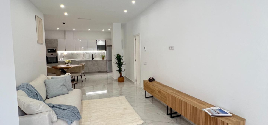 Torrevieja, Alicante, 2 Bedrooms Bedrooms, ,2 BathroomsBathrooms,Apartment,Resale,0,75632375629379792