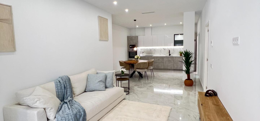Torrevieja, Alicante, 2 Bedrooms Bedrooms, ,2 BathroomsBathrooms,Apartment,Resale,0,75632375629379792