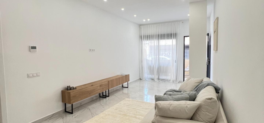 Torrevieja, Alicante, 2 Bedrooms Bedrooms, ,2 BathroomsBathrooms,Apartment,Resale,0,75632375629379792