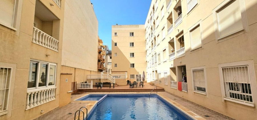 Torrevieja, Alicante, 2 Bedrooms Bedrooms, ,1 BathroomBathrooms,Apartment,Resale,0,75632159872420432