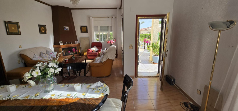 Torrevieja, Alicante, 3 Bedrooms Bedrooms, ,2 BathroomsBathrooms,Villa,Resale,0,20992496529842820