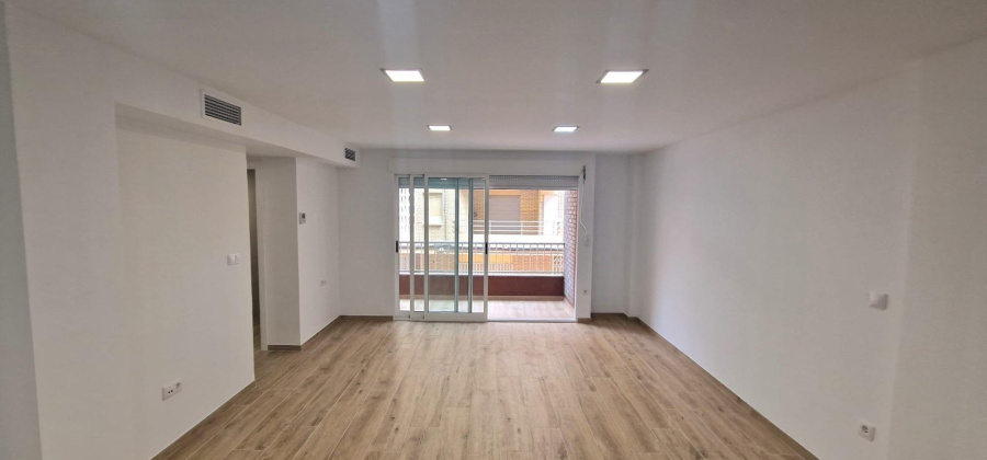 Torrevieja, Alicante, 3 Bedrooms Bedrooms, ,2 BathroomsBathrooms,Apartment,Resale,0,75632137444449216
