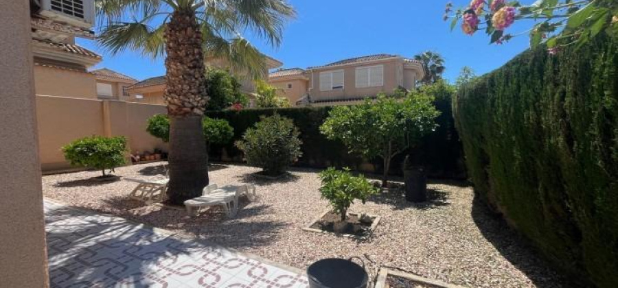 Orihuela Costa, Alicante, 4 Bedrooms Bedrooms, ,2 BathroomsBathrooms,Villa,Resale,0,75632283485824064