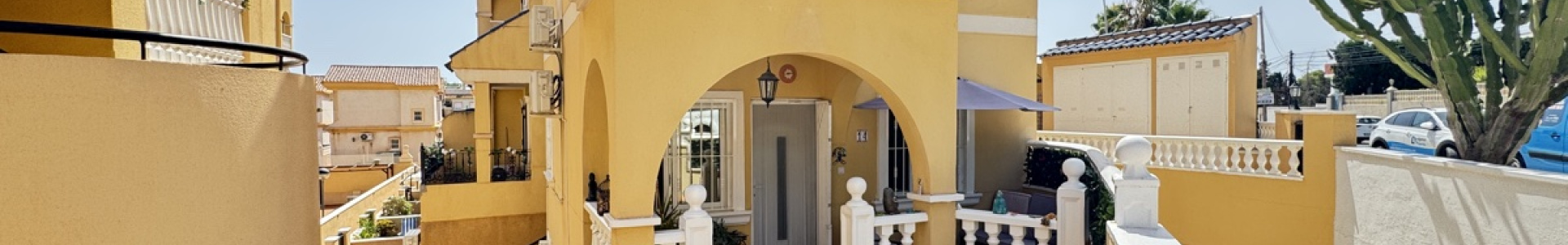 Villamartin, Alicante, 2 Bedrooms Bedrooms, ,3 BathroomsBathrooms,Villa,Resale,0,103186221479463632
