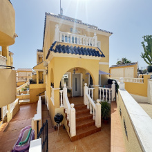 Villamartin, Alicante, 3 Bedrooms Bedrooms, ,3 BathroomsBathrooms,Villa,Resale,0,103186221479463632