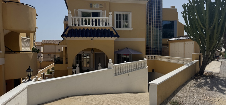 Villamartin, Alicante, 2 Bedrooms Bedrooms, ,3 BathroomsBathrooms,Villa,Resale,0,103186221479463632