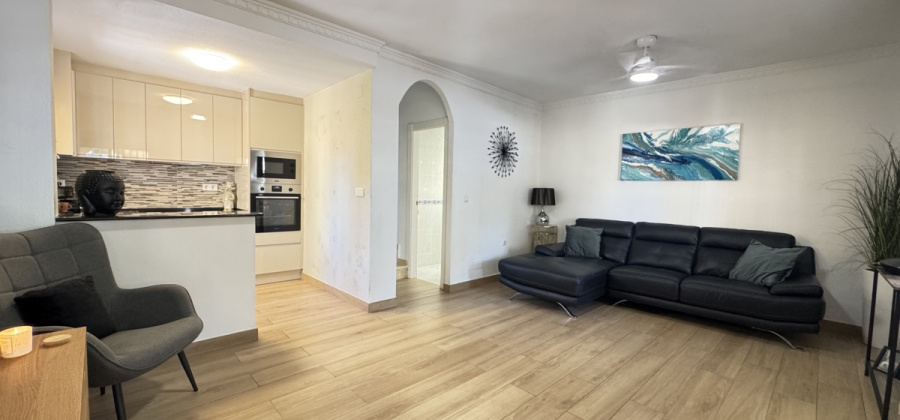Villamartin, Alicante, 2 Bedrooms Bedrooms, ,3 BathroomsBathrooms,Villa,Resale,0,103186221479463632