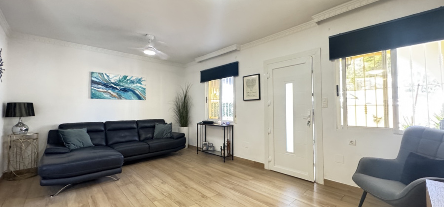 Villamartin, Alicante, 2 Bedrooms Bedrooms, ,3 BathroomsBathrooms,Villa,Resale,0,103186221479463632