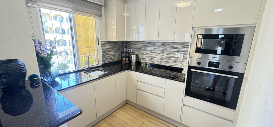 Villamartin, Alicante, 2 Bedrooms Bedrooms, ,3 BathroomsBathrooms,Villa,Resale,0,103186221479463632
