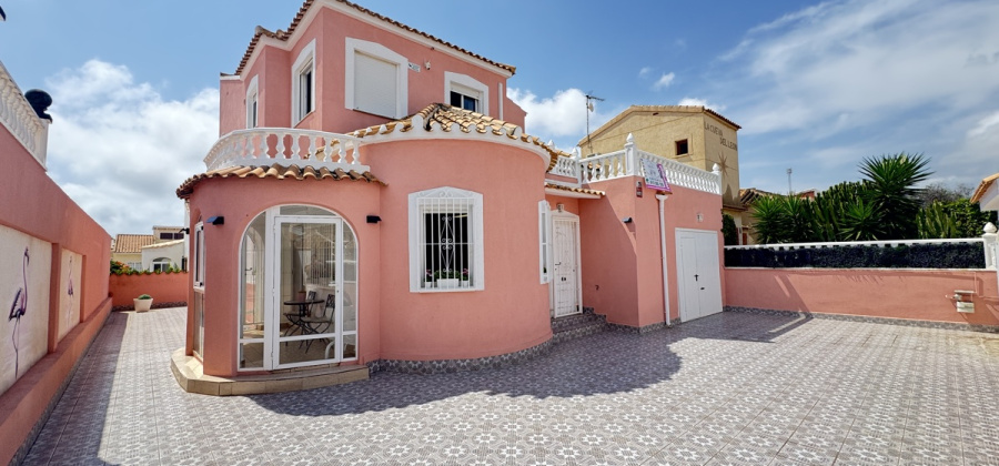 La Florida, Alicante, 5 Bedrooms Bedrooms, ,2 BathroomsBathrooms,Villa,Resale,0,103186206823213664