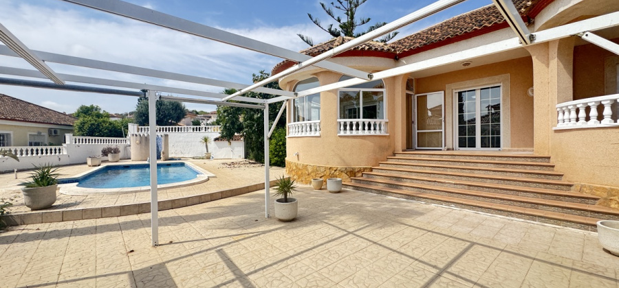 San Miguel de Salinas, Alicante, 3 Bedrooms Bedrooms, ,3 BathroomsBathrooms,Villa,Resale,0,103186224825330496