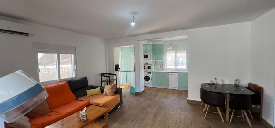 Torrevieja, Alicante, 2 Bedrooms Bedrooms, ,1 BathroomBathrooms,Villa,Resale,0,75632619942541936