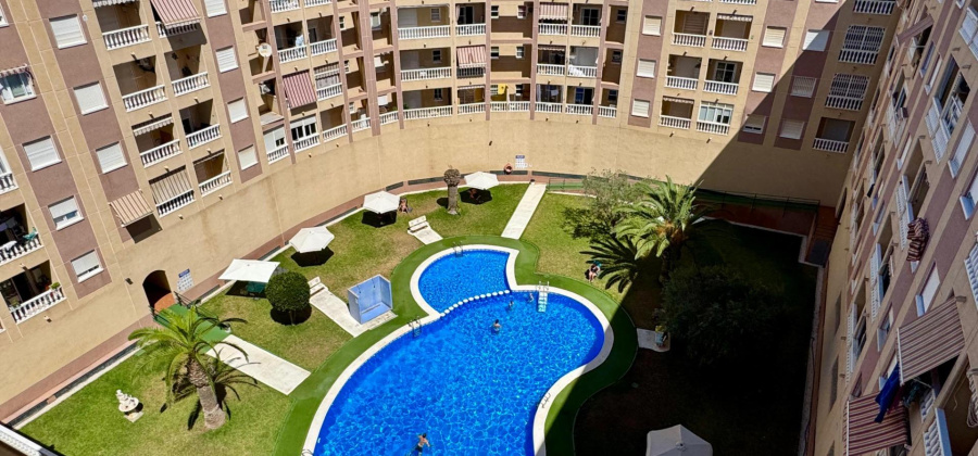 Torrevieja, Alicante, 2 Bedrooms Bedrooms, ,1 BathroomBathrooms,Apartment,Resale,0,209924640910731456