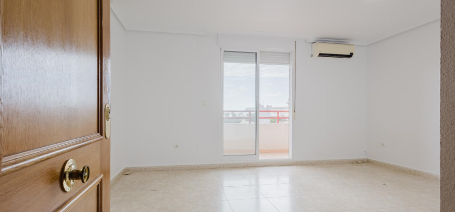 Torrevieja, Alicante, 2 Bedrooms Bedrooms, ,1 BathroomBathrooms,Apartment,Resale,0,328216361405451200