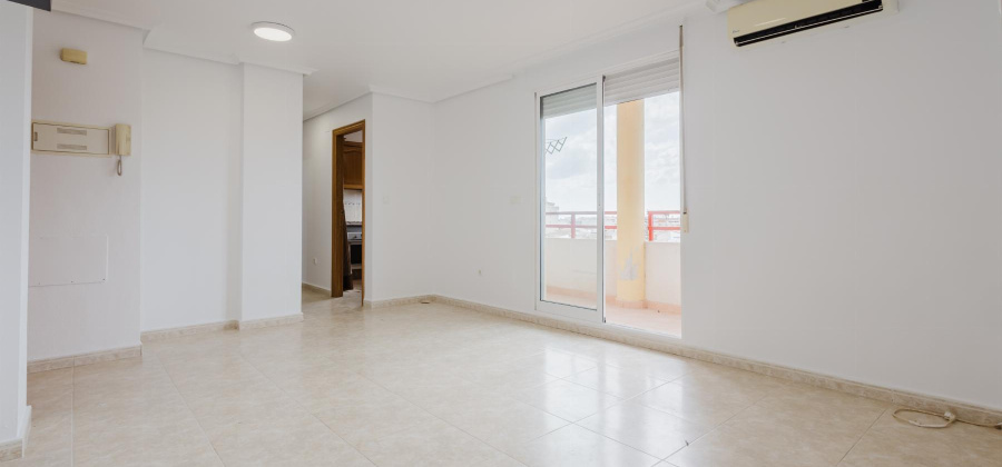 Torrevieja, Alicante, 2 Bedrooms Bedrooms, ,1 BathroomBathrooms,Apartment,Resale,0,328216361405451200