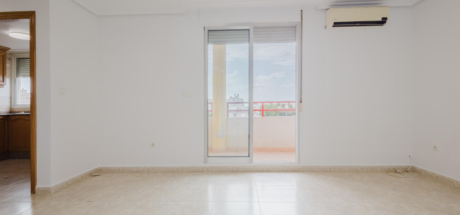 Torrevieja, Alicante, 2 Bedrooms Bedrooms, ,1 BathroomBathrooms,Apartment,Resale,0,328216361405451200