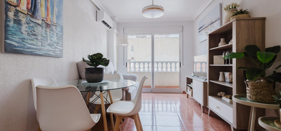 Torrevieja, Alicante, 2 Bedrooms Bedrooms, ,1 BathroomBathrooms,Apartment,Resale,0,328216276056995520