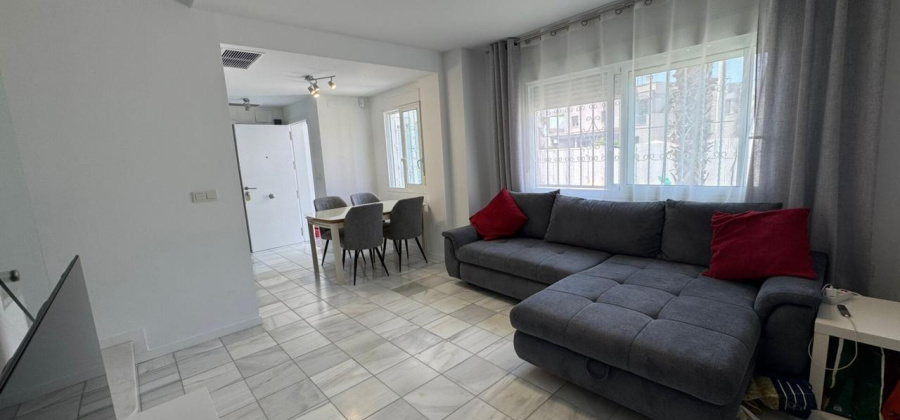 Torrevieja, Alicante, 2 Bedrooms Bedrooms, ,2 BathroomsBathrooms,Villa,Resale,0,7563292738315369