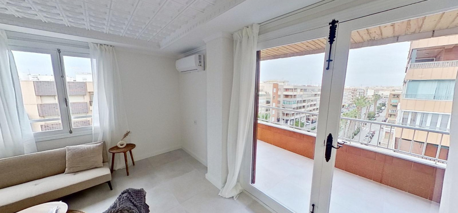 Torrevieja, Alicante, 3 Bedrooms Bedrooms, ,2 BathroomsBathrooms,Apartment,Resale,0,328216143714784832