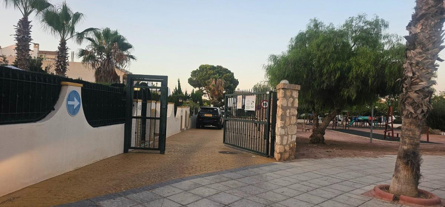 Orihuela Costa, Alicante, 2 Bedrooms Bedrooms, ,2 BathroomsBathrooms,Bungalow,Resale,0,75632631788321648 Orihuela Costa, Alicante, 2 Bedrooms Bedrooms, ,2 BathroomsBathrooms,Bungalow,Resale,0,75632631788321648