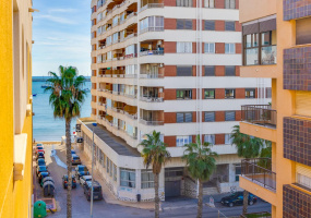 Torrevieja, Alicante, 2 Bedrooms Bedrooms, ,1 BathroomBathrooms,Apartment,Resale,0,75632310656457664