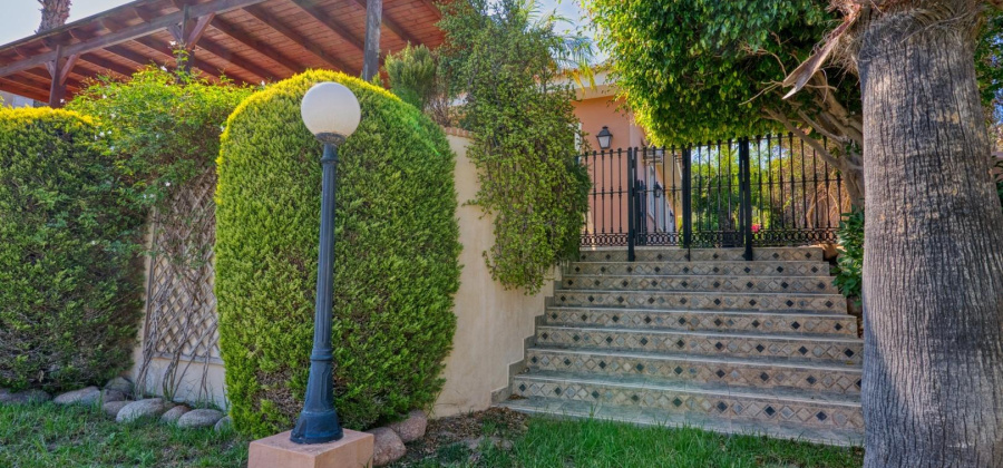 Torrevieja, Alicante, 4 Bedrooms Bedrooms, ,3 BathroomsBathrooms,Villa,Resale,0,75632240519194800