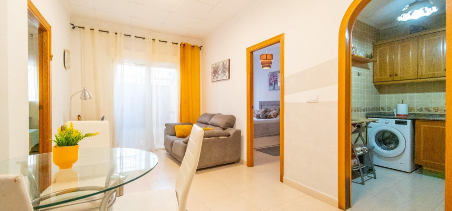 Torrevieja, Alicante, 2 Bedrooms Bedrooms, ,1 BathroomBathrooms,Apartment,Resale,0,75632345319197024