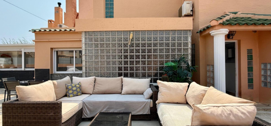 Torrevieja, Alicante, 5 Bedrooms Bedrooms, ,2 BathroomsBathrooms,Villa,Resale,0,75632176473811616