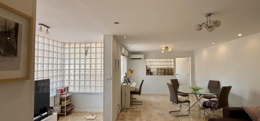 Torrevieja, Alicante, 5 Bedrooms Bedrooms, ,2 BathroomsBathrooms,Villa,Resale,0,75632176473811616