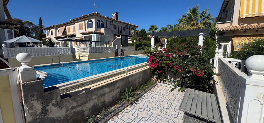 Torrevieja, Alicante, 2 Bedrooms Bedrooms, ,2 BathroomsBathrooms,Bungalow,Resale,0,328216107396565568
