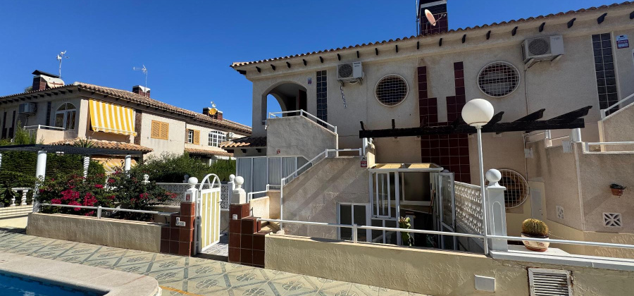 Torrevieja, Alicante, 2 Bedrooms Bedrooms, ,2 BathroomsBathrooms,Bungalow,Resale,0,328216107396565568