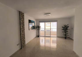 Torrevieja, Alicante, 3 Bedrooms Bedrooms, ,2 BathroomsBathrooms,Apartment,Resale,0,75632230091544976