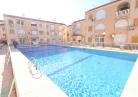 Torrevieja, Alicante, 3 Bedrooms Bedrooms, ,1 BathroomBathrooms,Apartment,Resale,0,209924104457193088