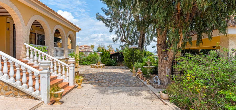 Jacarilla, Alicante, 4 Bedrooms Bedrooms, ,3 BathroomsBathrooms,Villa,Resale,0,271160416973952896