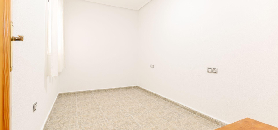 Torrevieja, Alicante, 3 Bedrooms Bedrooms, ,2 BathroomsBathrooms,Apartment,Resale,0,75632425226320320