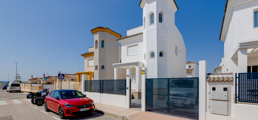 San Fulgencio, Alicante, 2 Bedrooms Bedrooms, ,3 BathroomsBathrooms,Villa,New,0,209559285151348832