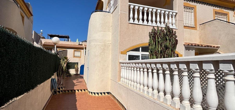 Torrevieja, Alicante, 3 Bedrooms Bedrooms, ,2 BathroomsBathrooms,Bungalow,Resale,0,75632374519907232