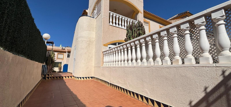 Torrevieja, Alicante, 3 Bedrooms Bedrooms, ,2 BathroomsBathrooms,Bungalow,Resale,0,75632374519907232