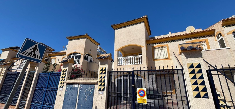 Torrevieja, Alicante, 3 Bedrooms Bedrooms, ,2 BathroomsBathrooms,Bungalow,Resale,0,75632374519907232