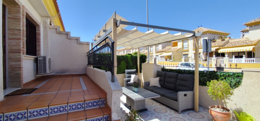 Villamartin, Alicante, 3 Bedrooms Bedrooms, ,2 BathroomsBathrooms,Villa,Resale,0,202005148572968064