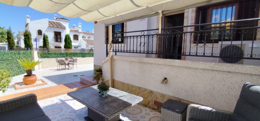 Villamartin, Alicante, 3 Bedrooms Bedrooms, ,2 BathroomsBathrooms,Villa,Resale,0,202005148572968064