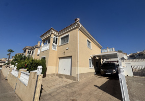 Villamartin, Alicante, 4 Bedrooms Bedrooms, ,3 BathroomsBathrooms,Villa,Resale,0,10318686828501840