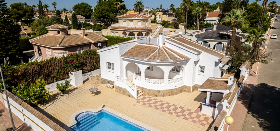 Ciudad Quesada, Alicante, 4 Bedrooms Bedrooms, ,2 BathroomsBathrooms,Villa,Resale,0,10353669145384896