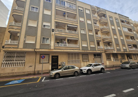 Torrevieja, Alicante, 1 Bedroom Bedrooms, ,1 BathroomBathrooms,Apartment,Resale,0,75632227735134896 Torrevieja, Alicante, 1 Bedroom Bedrooms, ,1 BathroomBathrooms,Apartment,Resale,0,75632227735134896