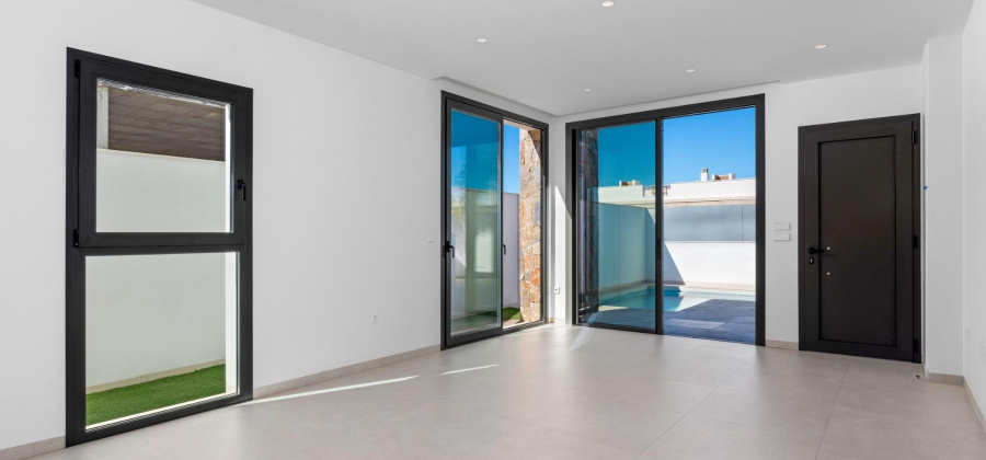Pilar de la Horadada, Alicante, 3 Bedrooms Bedrooms, ,2 BathroomsBathrooms,Bungalow,New,0,20955999631946384