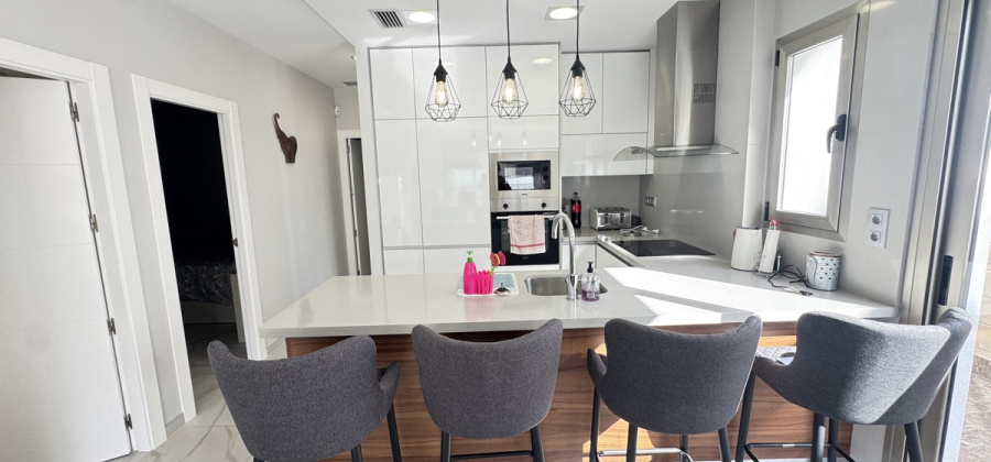 Villamartin, Alicante, 5 Bedrooms Bedrooms, ,4 BathroomsBathrooms,Villa,Resale,0,103186225008989776